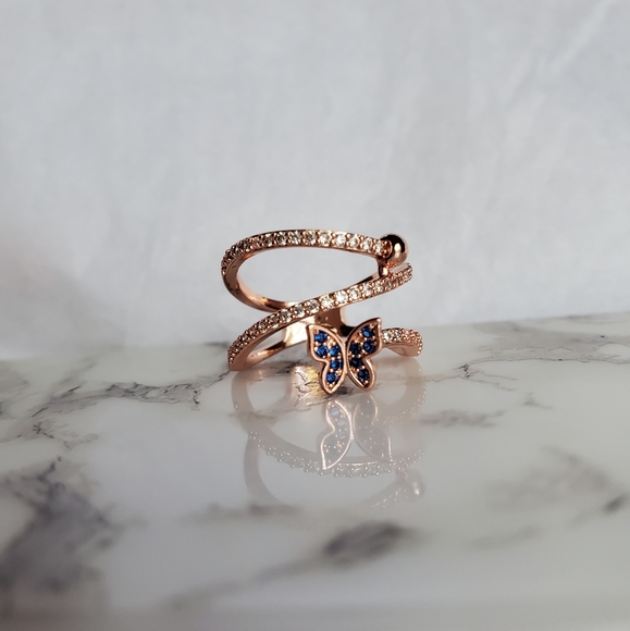 New Charm Butterfly Rose Gold Ring - Picture 6 of 6